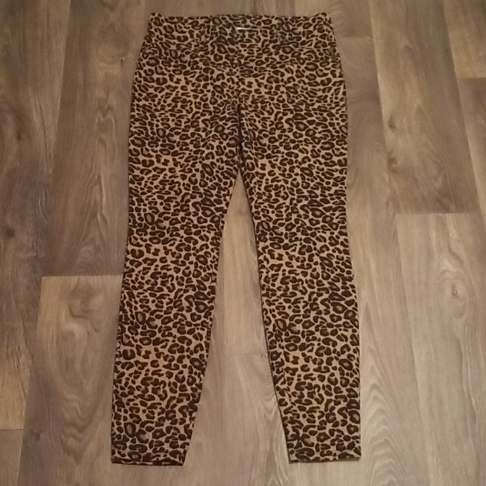 Time And Tru High Rise Jegging Cheetah - Picture 5 of 10